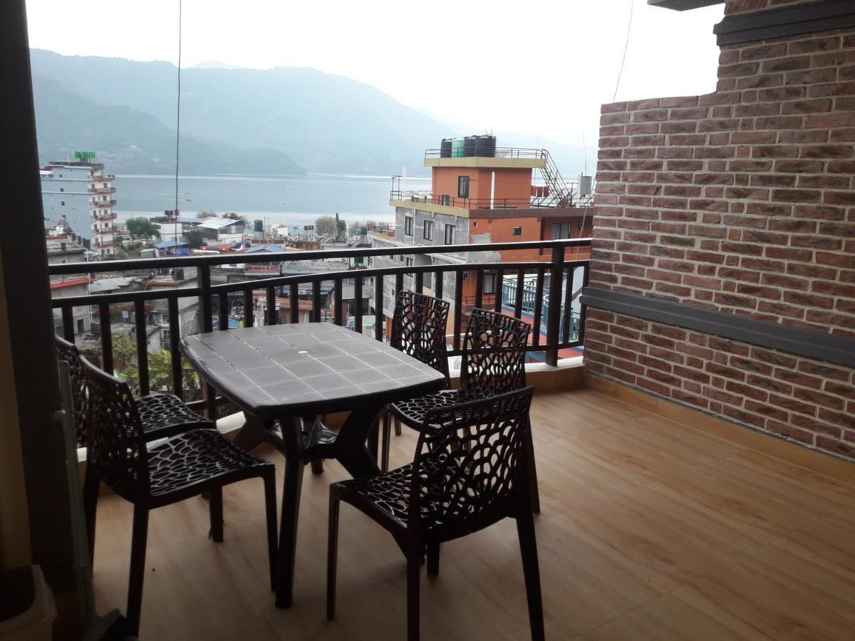 Beli Guest House Pokhara Exterior foto