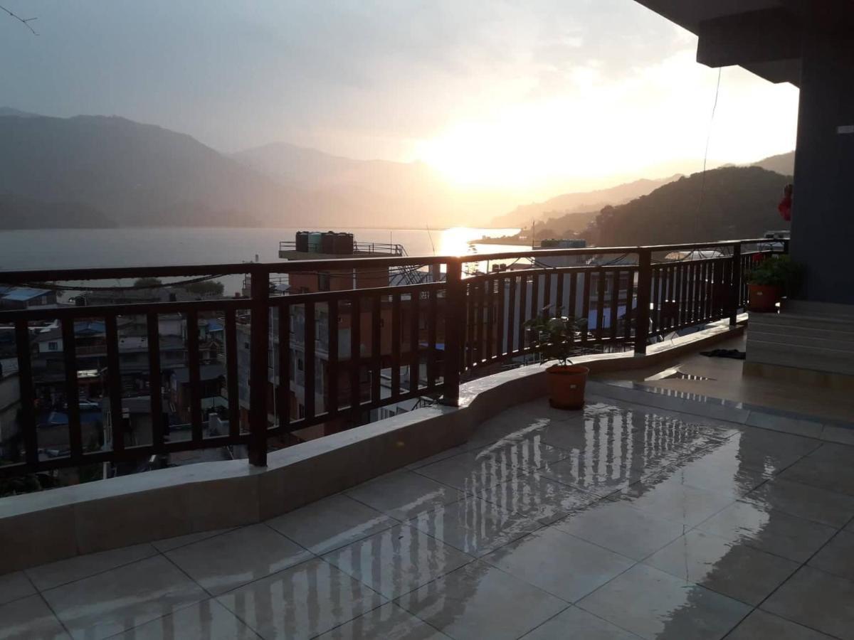 Beli Guest House Pokhara Exterior foto