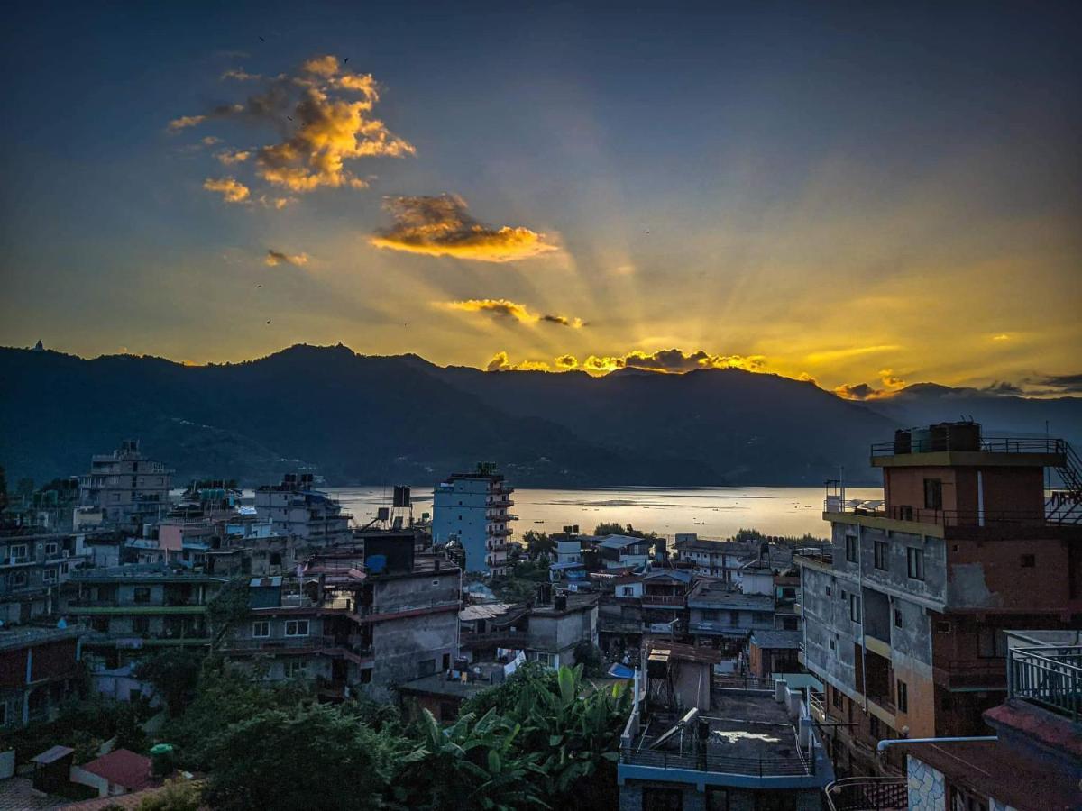 Beli Guest House Pokhara Exterior foto